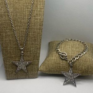 ⭐ 3/$18 ⭐
Cowboys White Diamond CZ Silver Star Necklace & Bracelet ¤ 2 Piece NEW